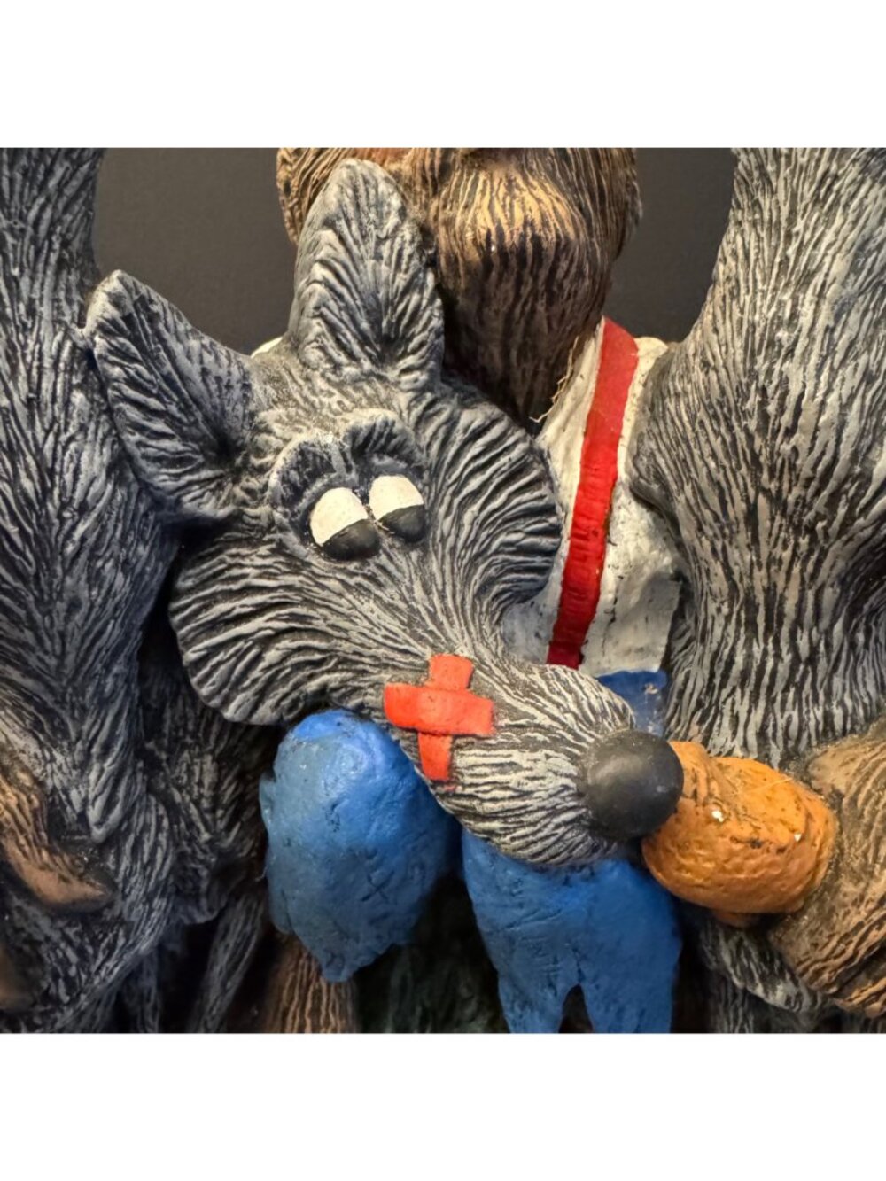 Howling Wolf Figurine With Campfire Scene 1988 Collectible Statue Hand-Painted - Picture 2 of 16